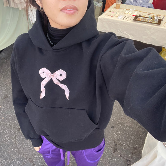 Bow Cropped Hoodies ౨ৎ Black with Pink Bow