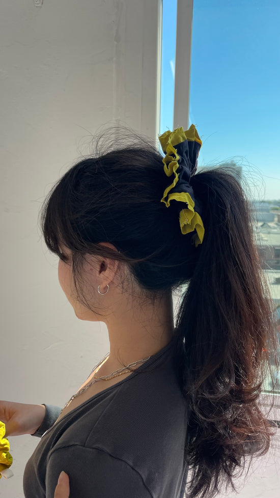 Upcycled cloud scrunchies| Duo