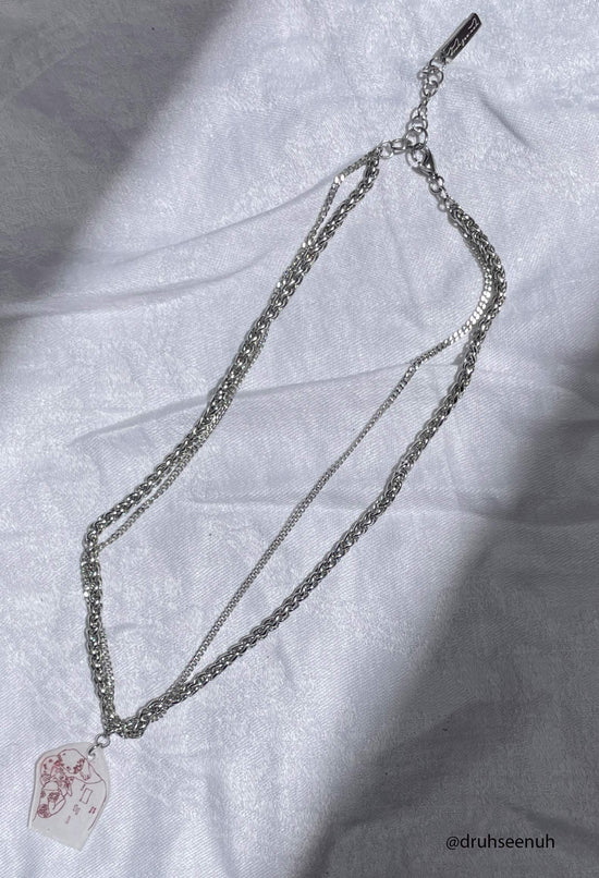 The Kiss Necklace